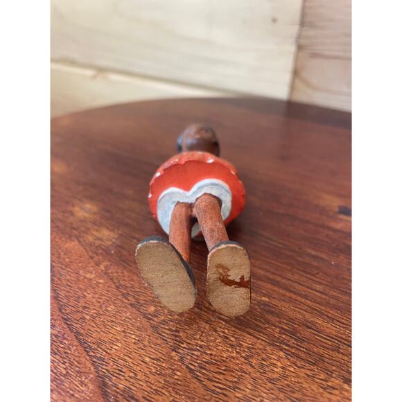 Thomas Brown Folk Art Wood Carving of Young Girl Holding Apple - Picture 6 of 6